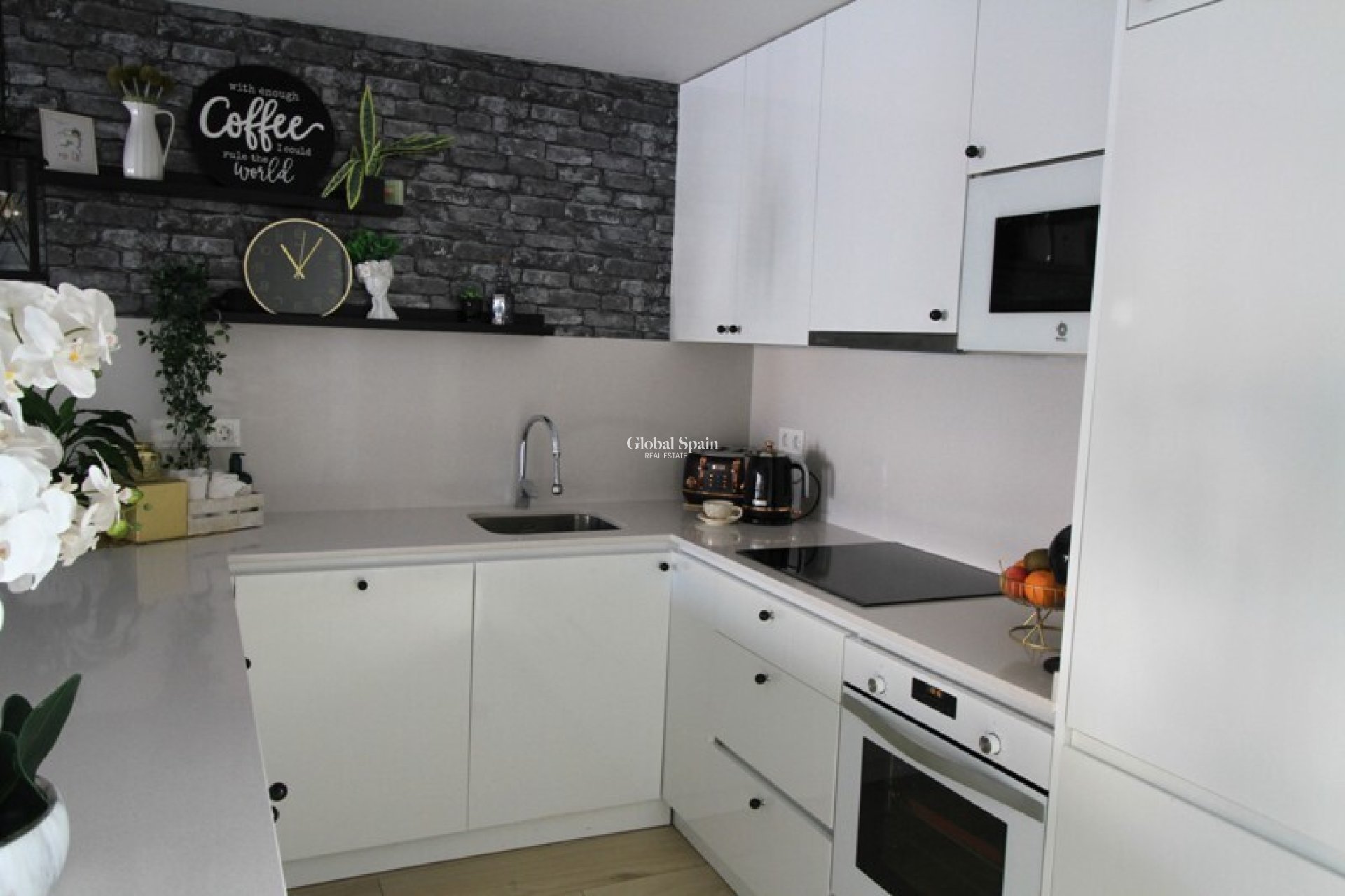Wederverkoop - HUIS -
AVILESES - Costa Calida