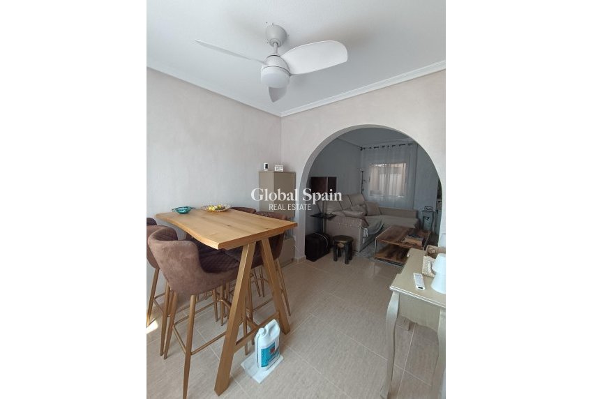 Wederverkoop - HUIS -
AVILESES - Jerónimo Y Avileses