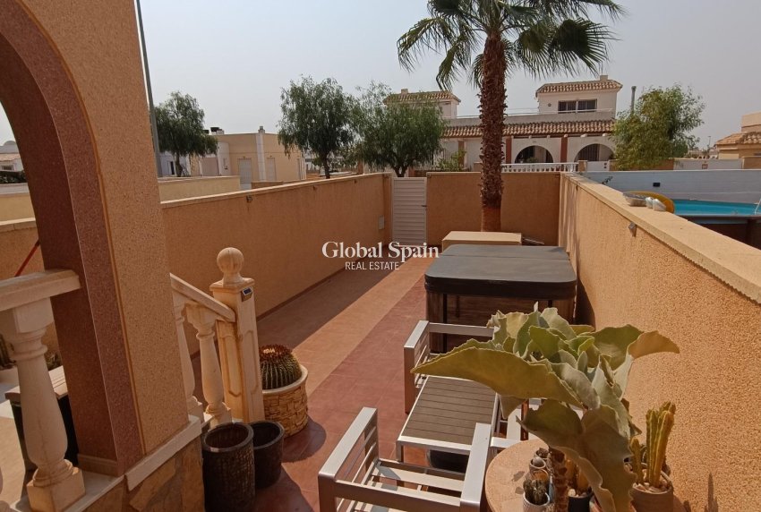 Wederverkoop - HUIS -
AVILESES - Jerónimo Y Avileses