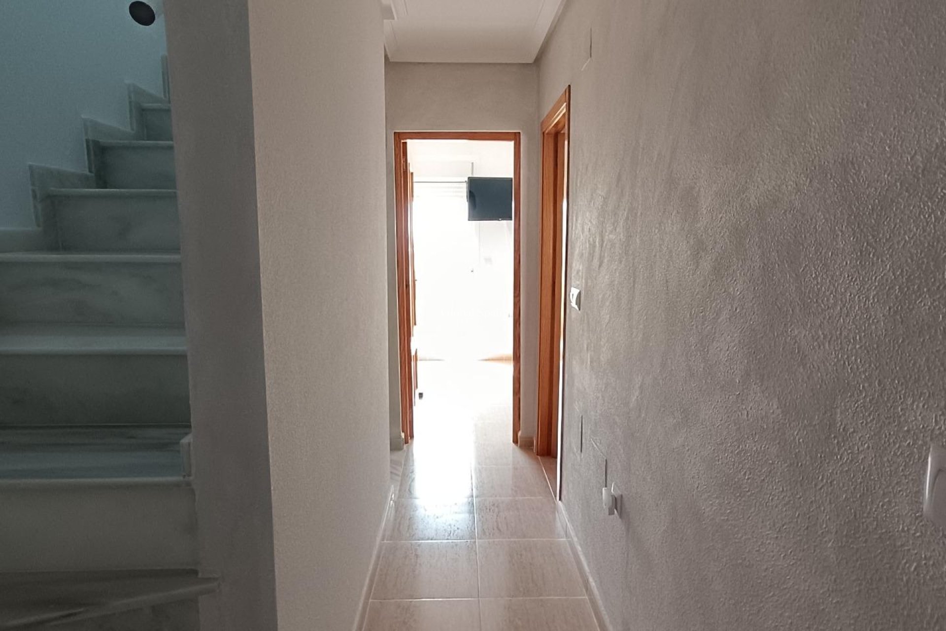 Wederverkoop - HUIS -
AVILESES - Jerónimo Y Avileses