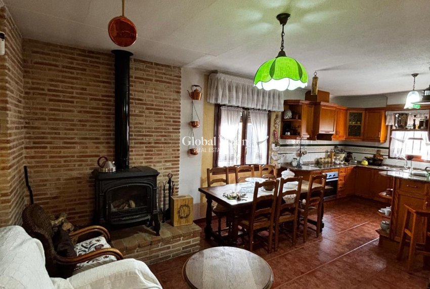 Wederverkoop - HUIS -
BENEJÚZAR - Comunidad Valenciana