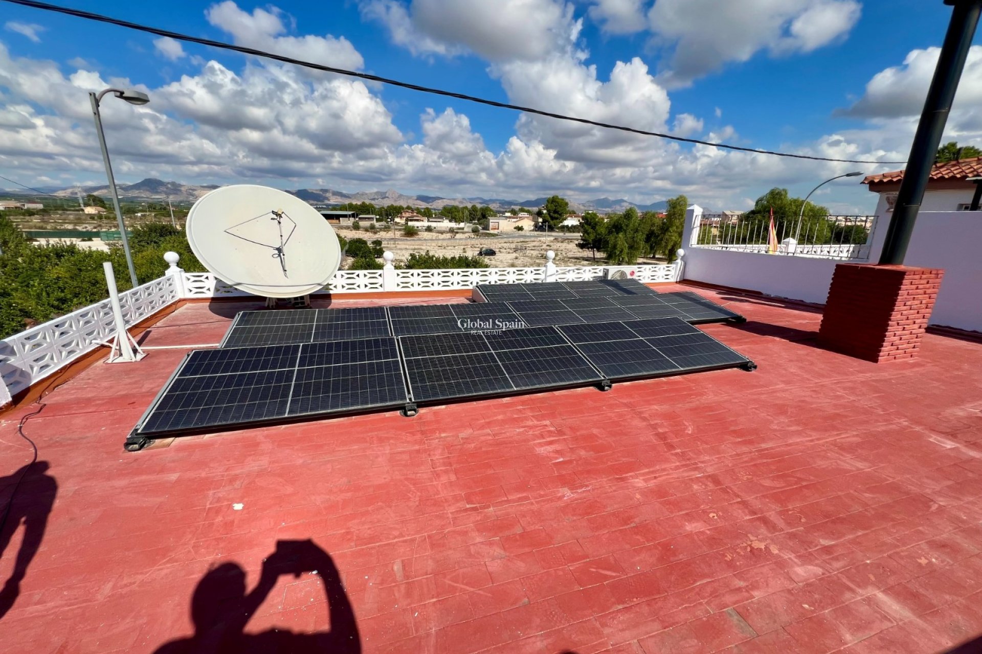 Wederverkoop - HUIS -
BENFERRI - Benferri