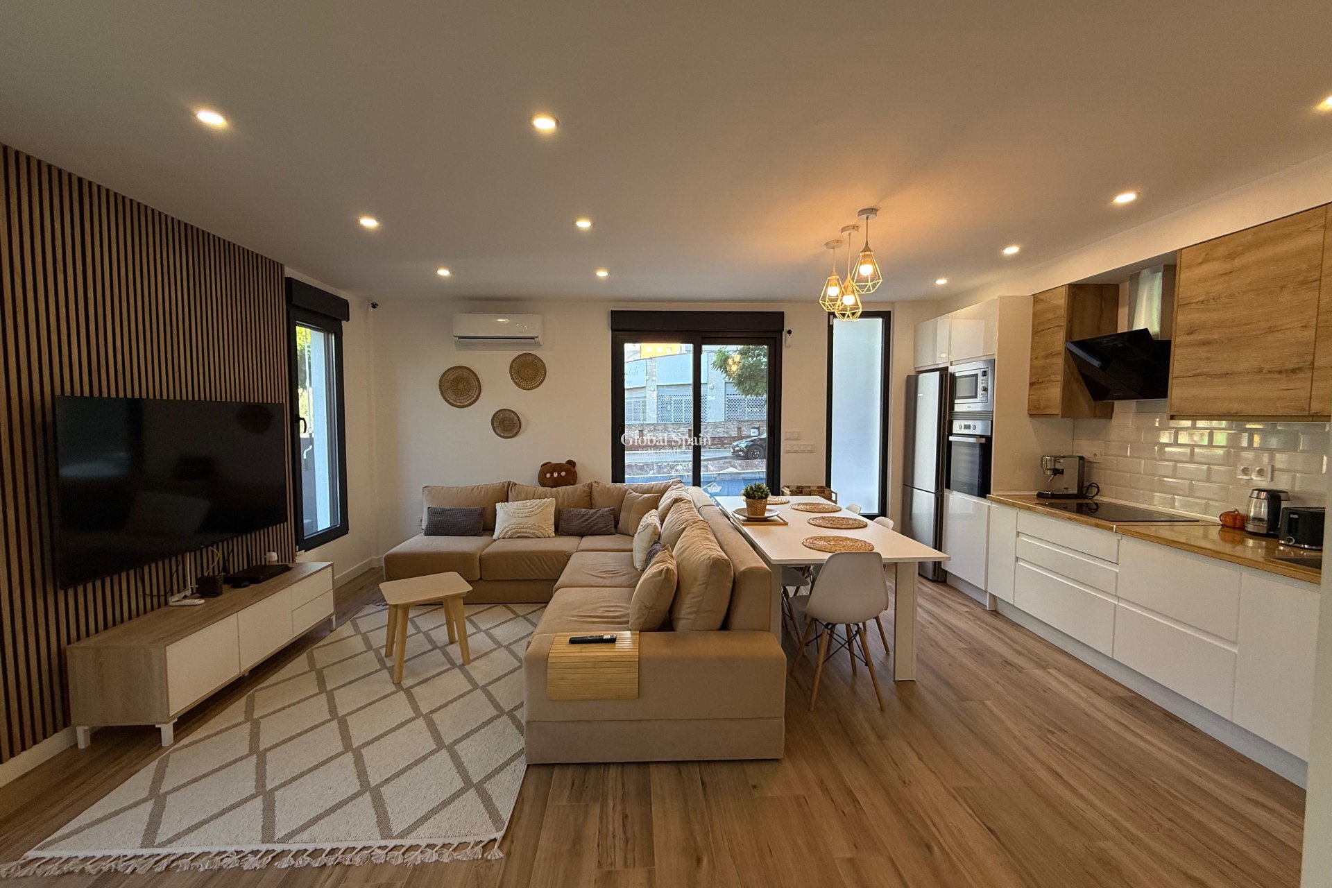 Wederverkoop - HUIS -
BENIDORM - Costa Blanca