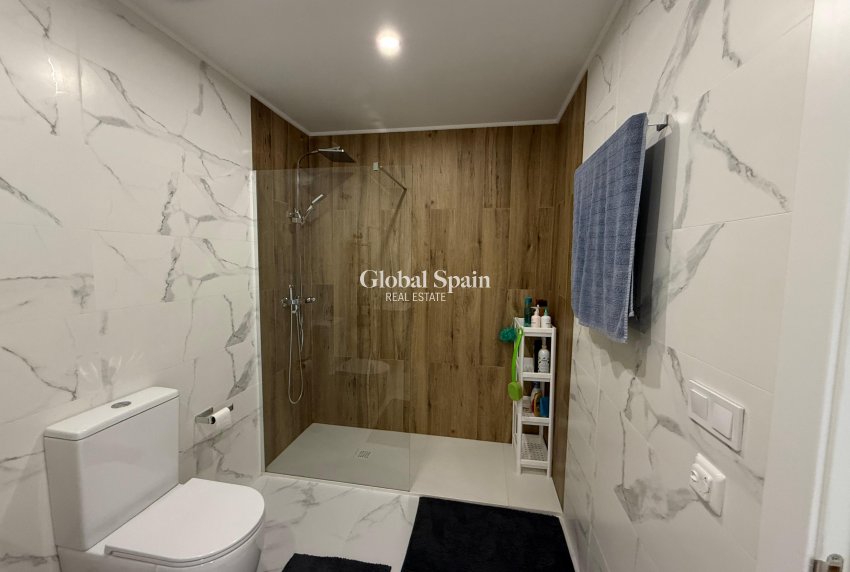 Wederverkoop - HUIS -
BENIDORM - Costa Blanca