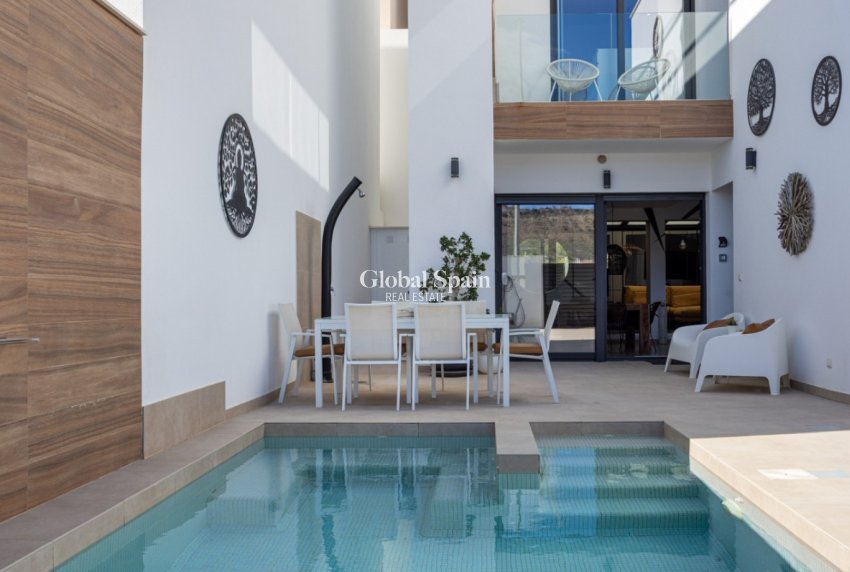 Wederverkoop - HUIS -
BENIJÓFAR - Costa Blanca