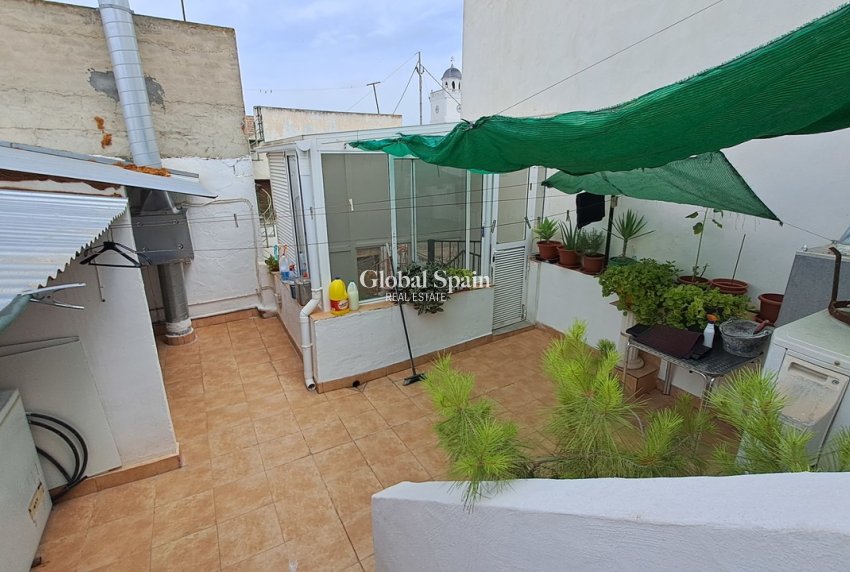 Wederverkoop - HUIS -
BENIJÓFAR - Costa Blanca