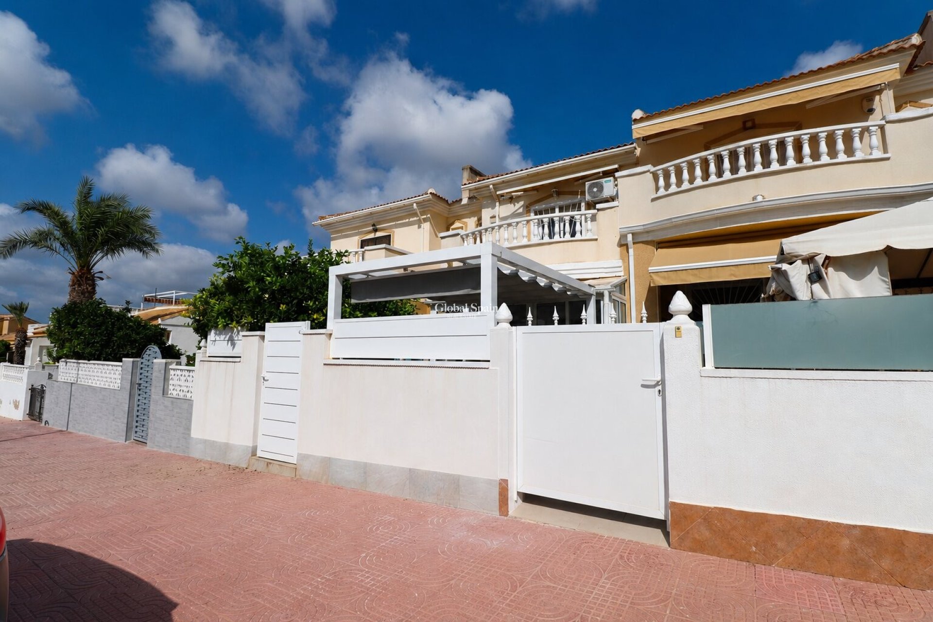 Wederverkoop - HUIS -
Benijofar - Monte Azul