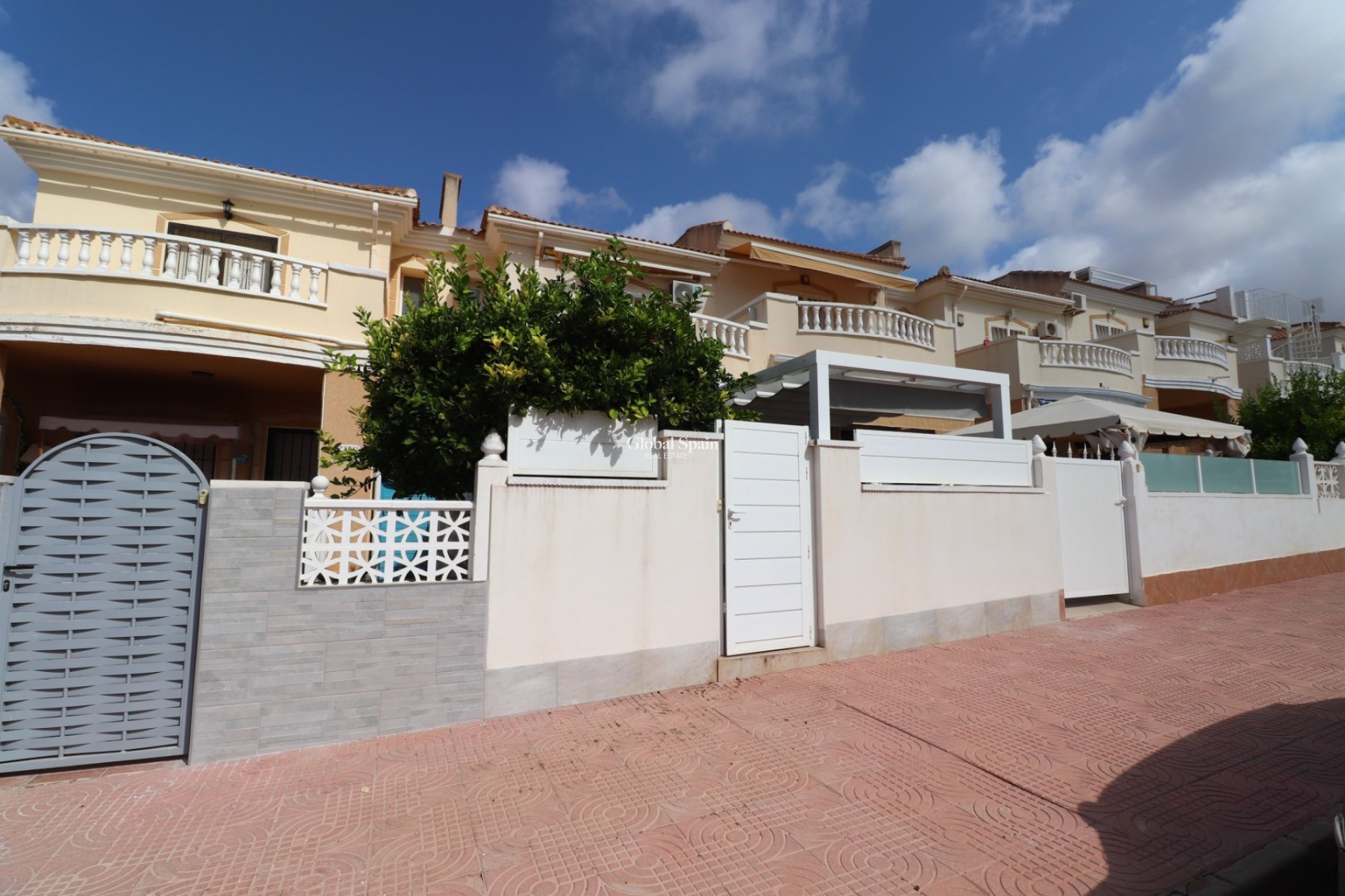 Wederverkoop - HUIS -
Benijofar - Monte Azul