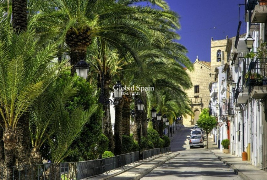 Wederverkoop - HUIS -
BENISSA - Benissa