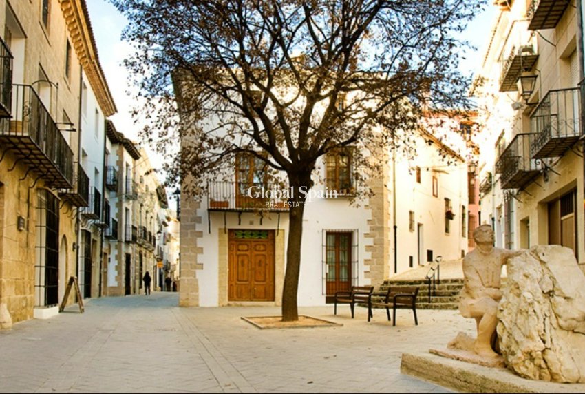 Wederverkoop - HUIS -
BENISSA - Benissa