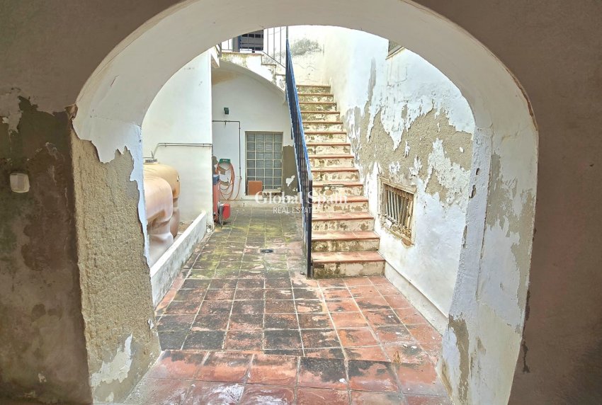 Wederverkoop - HUIS -
BENISSA - Benissa