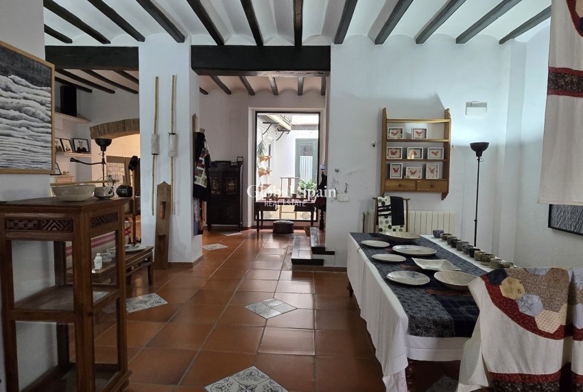 Wederverkoop - HUIS -
BENISSA - Benissa