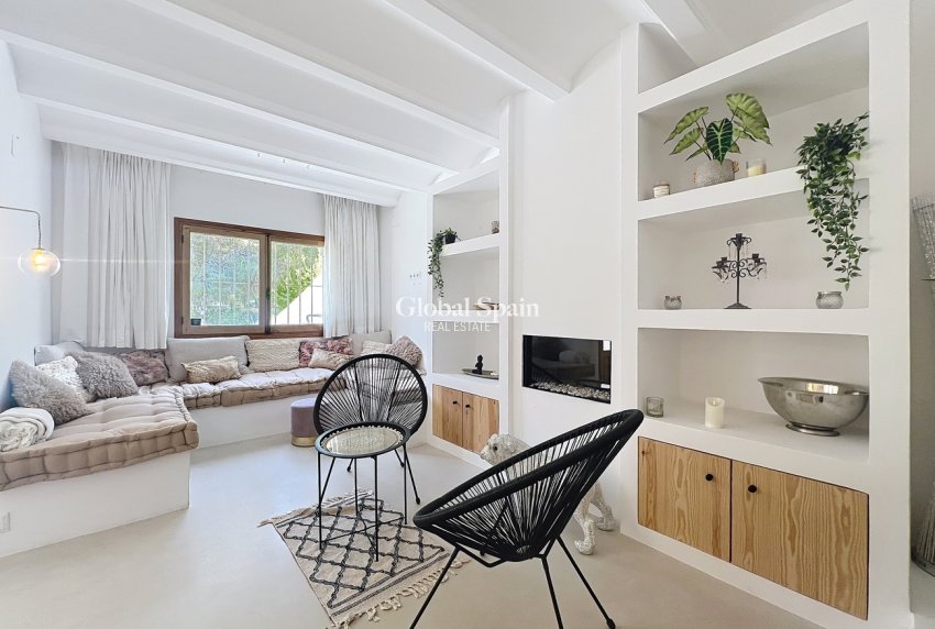 Wederverkoop - HUIS -
BENISSA - Costa Blanca