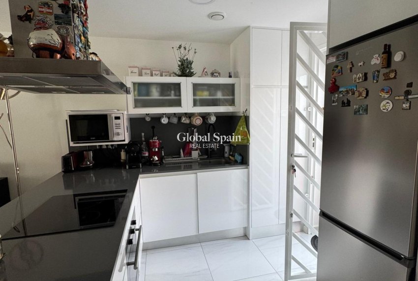 Wederverkoop - HUIS -
BIGASTRO - Comunidad Valenciana