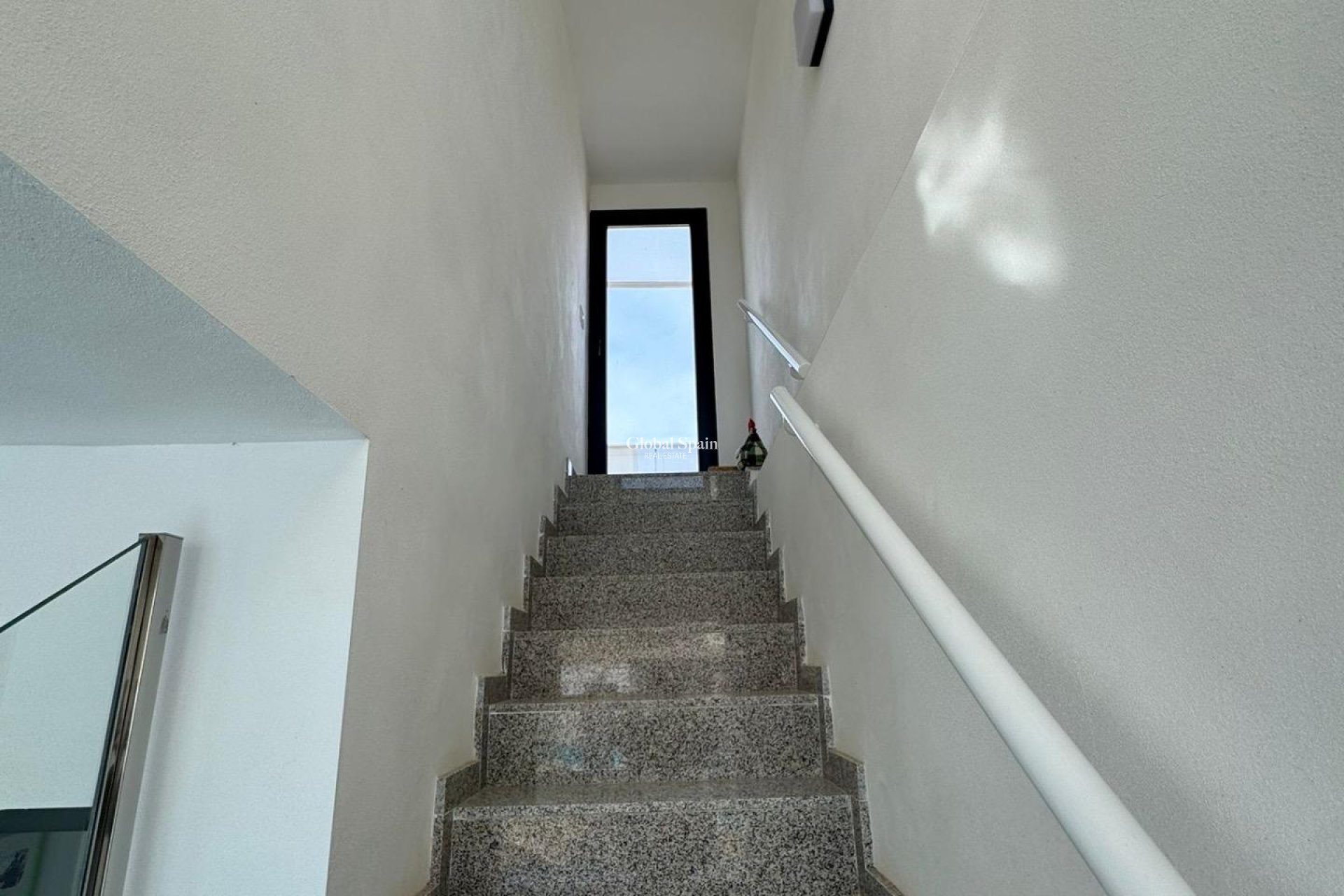 Wederverkoop - HUIS -
BIGASTRO - Comunidad Valenciana