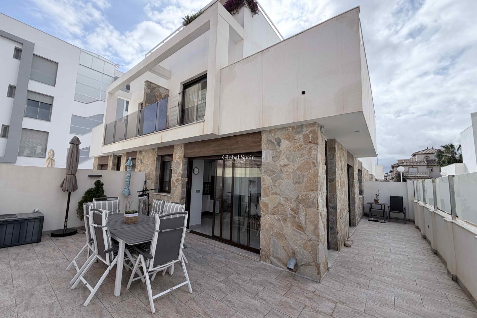 Wederverkoop - HUIS -
CABO ROIG - Costa Blanca