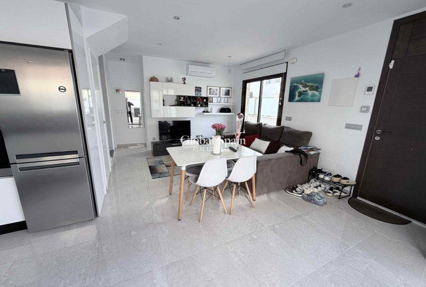 Wederverkoop - HUIS -
CABO ROIG - Costa Blanca