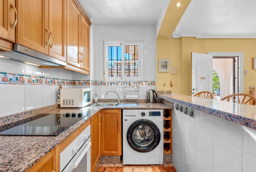 Wederverkoop - HUIS -
CABO ROIG - Costa Blanca