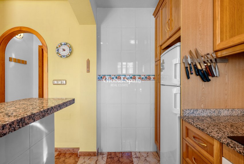 Wederverkoop - HUIS -
CABO ROIG - Costa Blanca