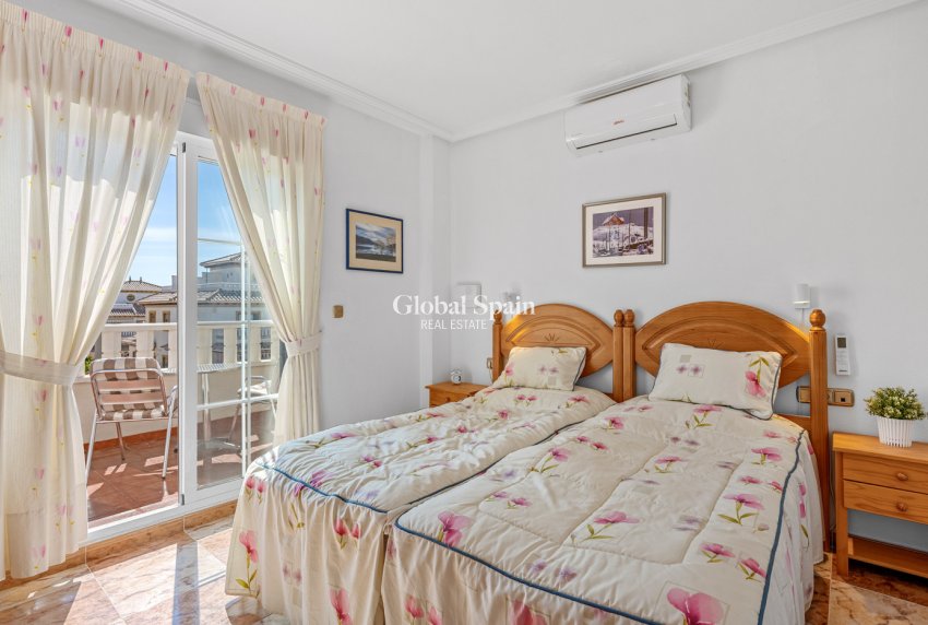 Wederverkoop - HUIS -
CABO ROIG - Costa Blanca