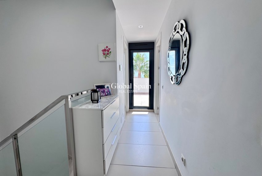 Wederverkoop - HUIS -
CABO ROIG - Costa Blanca