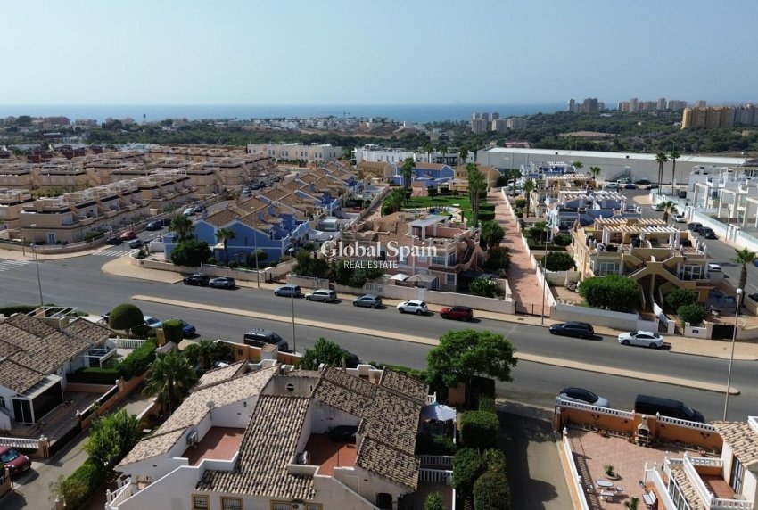 Wederverkoop - HUIS -
CABO ROIG - Lomas de Cabo Roig