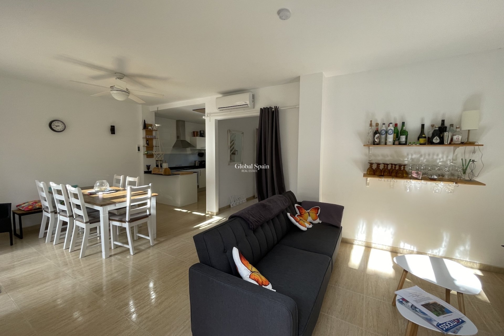 Wederverkoop - HUIS -
CALA MURADA - optional location detail