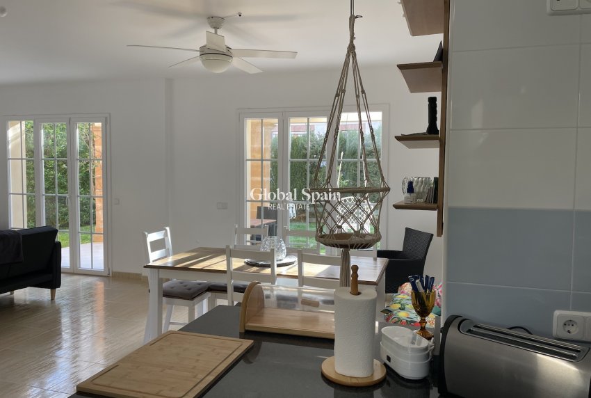 Wederverkoop - HUIS -
CALA MURADA - optional location detail