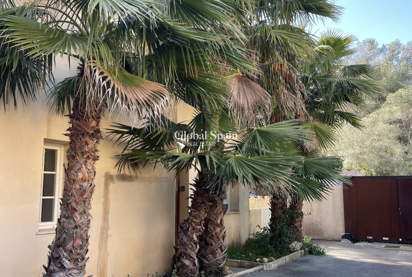 Wederverkoop - HUIS -
CALA MURADA - optional location detail