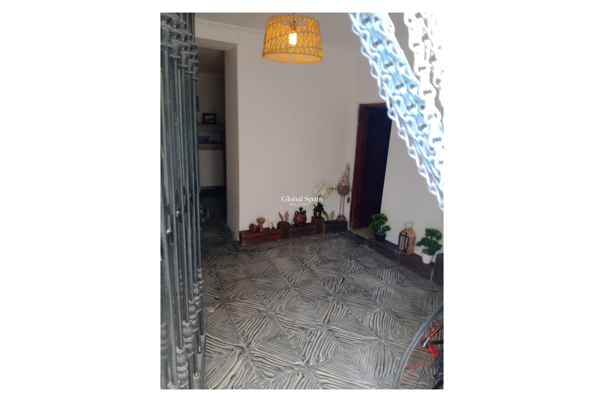 Wederverkoop - HUIS -
CALLOSA D'EN SARRIÀ - Callosa De Ensarrià