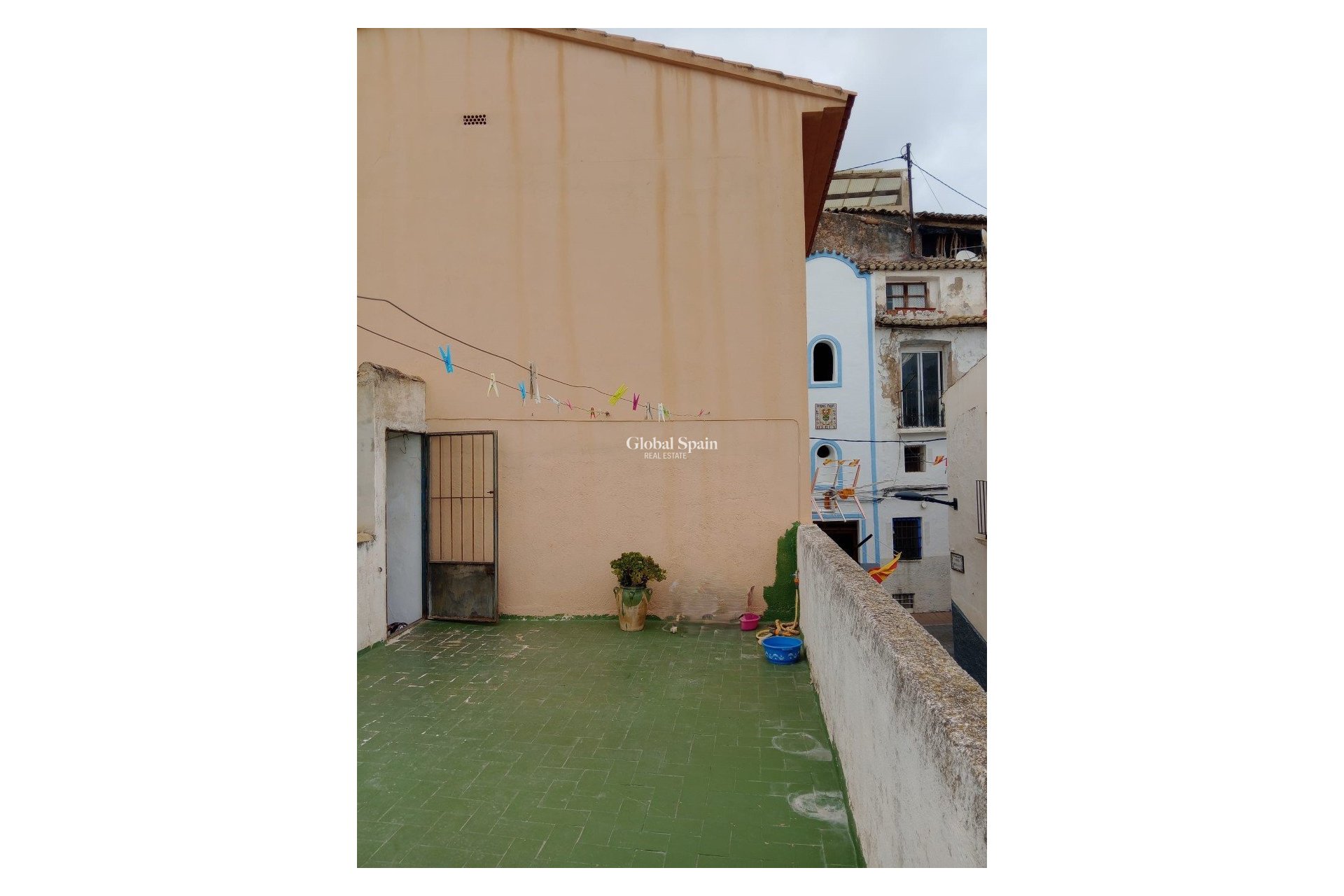 Wederverkoop - HUIS -
CALLOSA D'EN SARRIÀ - Callosa De Ensarrià