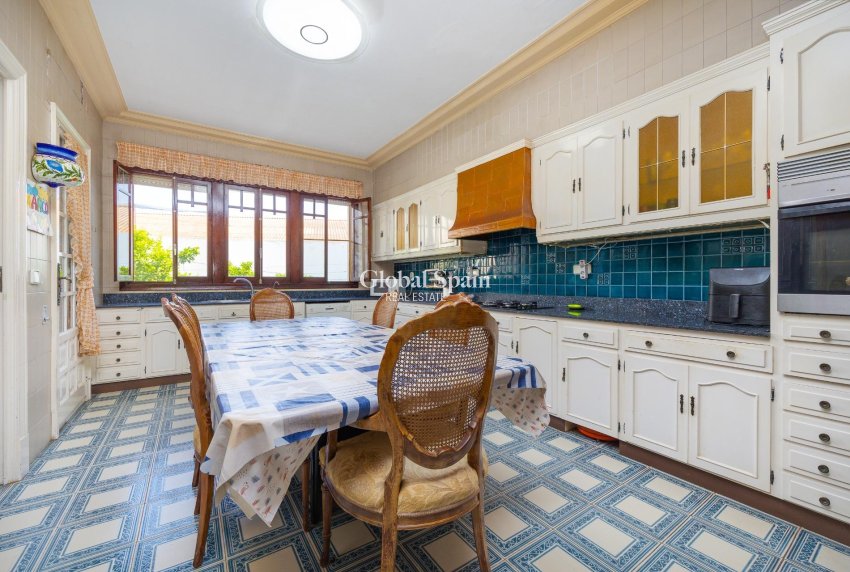 Wederverkoop - HUIS -
CALLOSA DEL SEGURA - Comunidad Valenciana