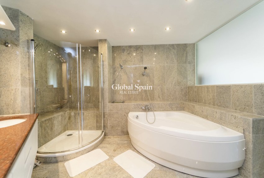 Wederverkoop - HUIS -
CALPE - Costa Blanca