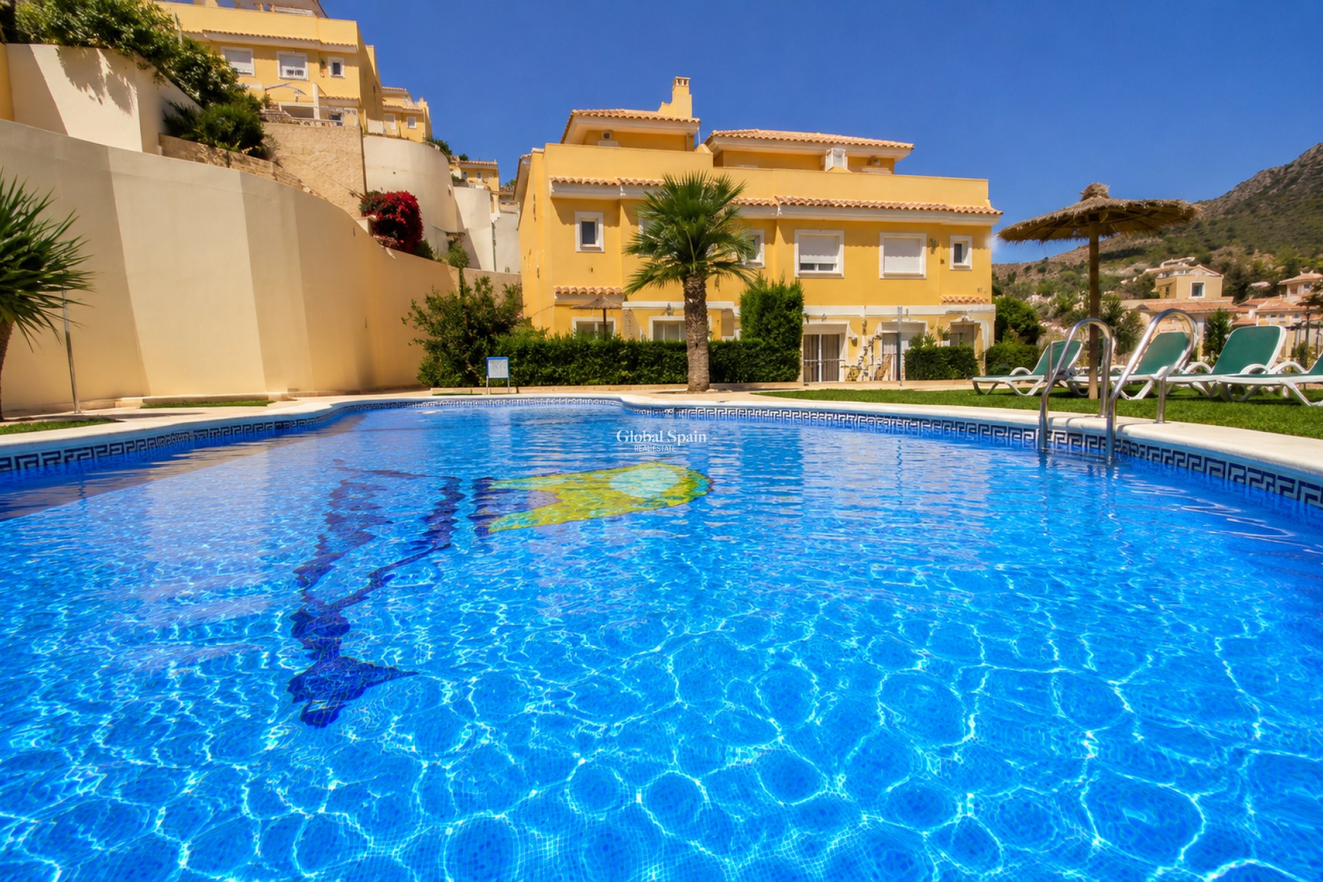 Wederverkoop - HUIS -
CALPE - Zona Puerto Blanco - Maryvilla
