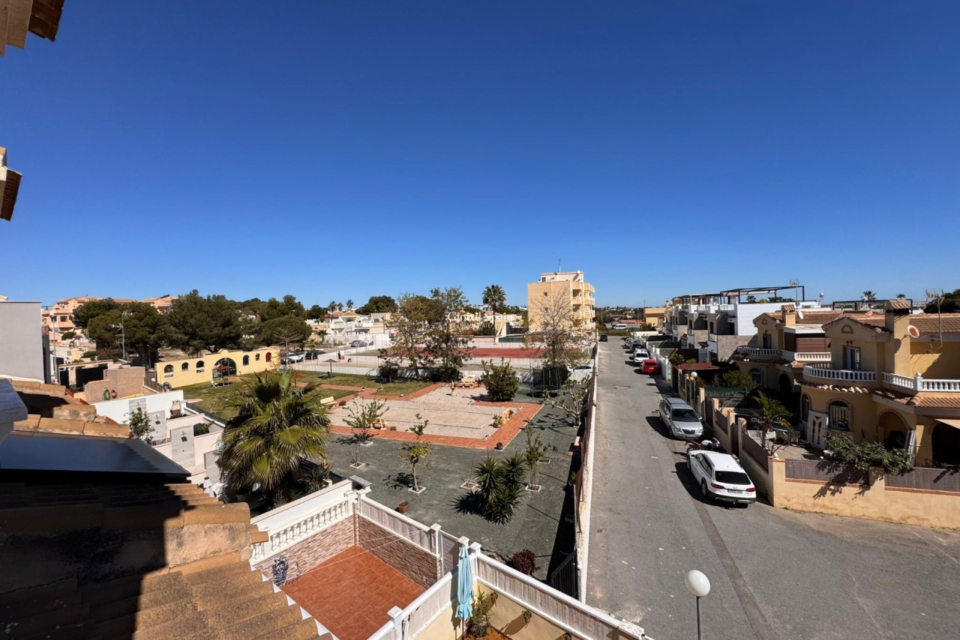 Wederverkoop - HUIS -
CAMPOAMOR - Costa Blanca