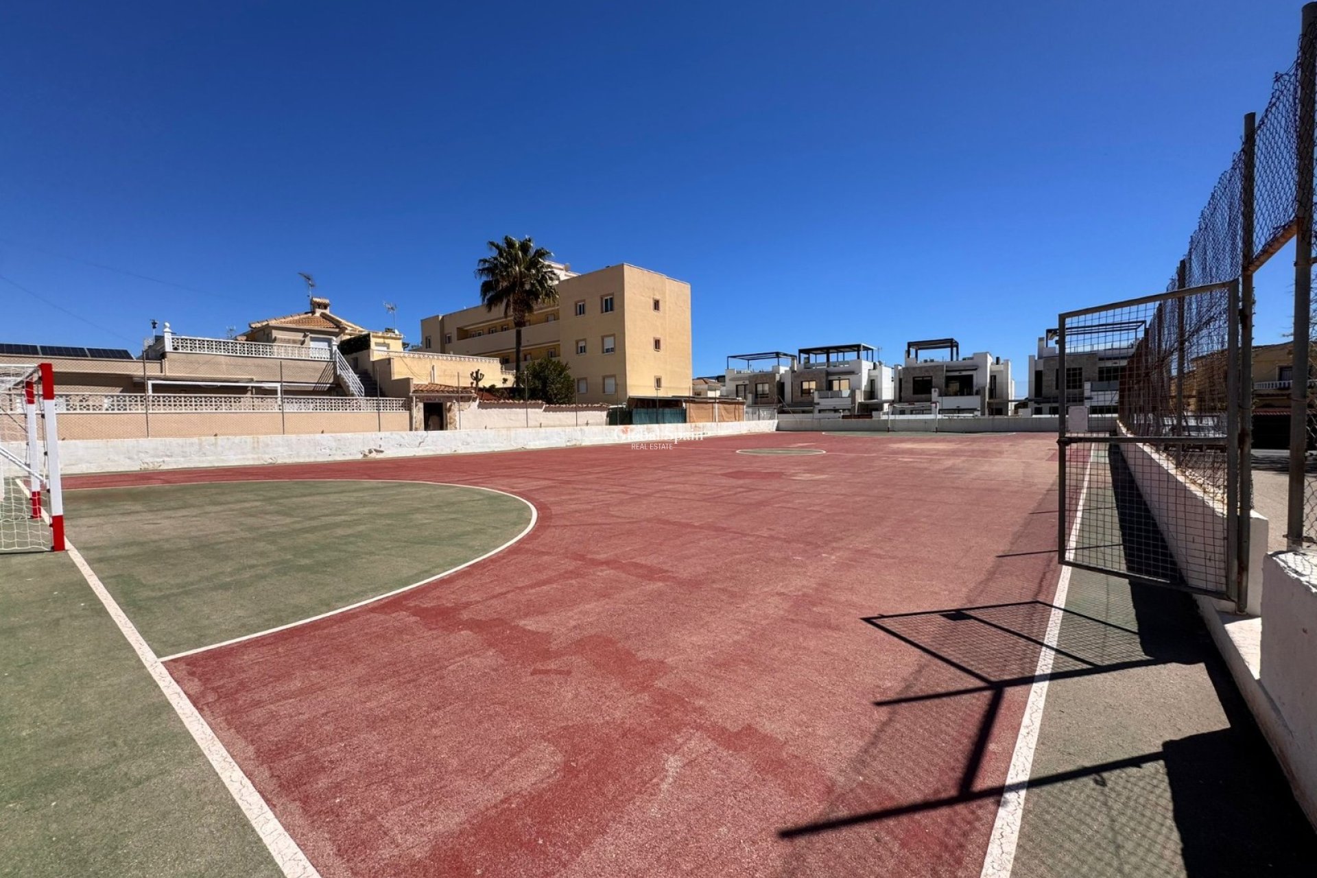 Wederverkoop - HUIS -
CAMPOAMOR - Costa Blanca