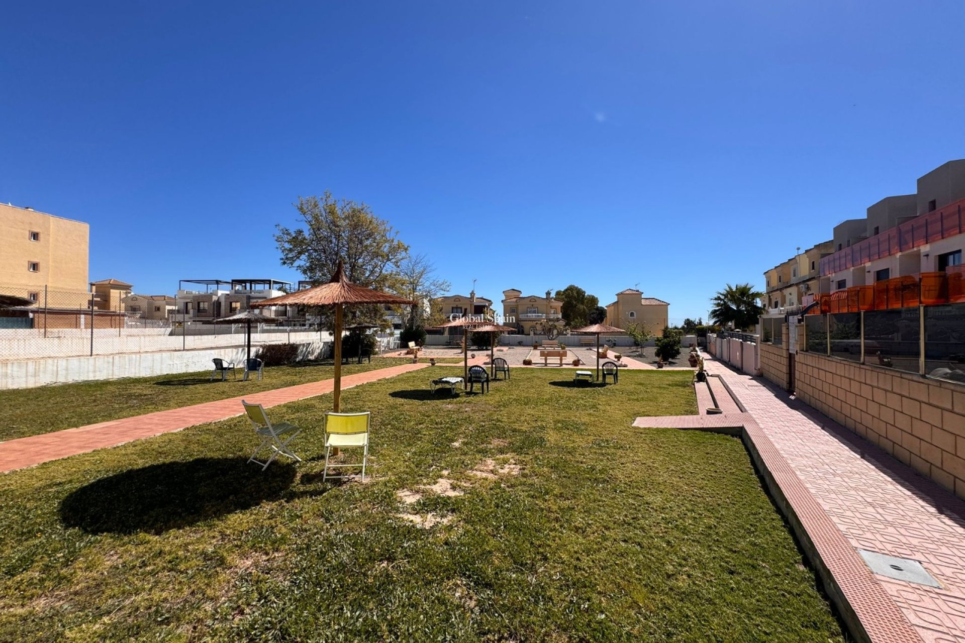 Wederverkoop - HUIS -
CAMPOAMOR - Costa Blanca