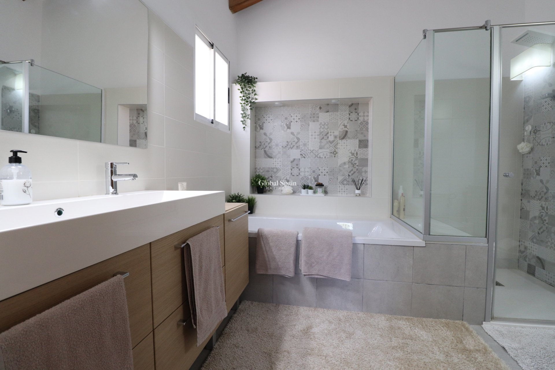Wederverkoop - HUIS -
Catral - Catral - Country