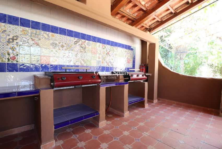 Wederverkoop - HUIS -
Catral - Catral - Country
