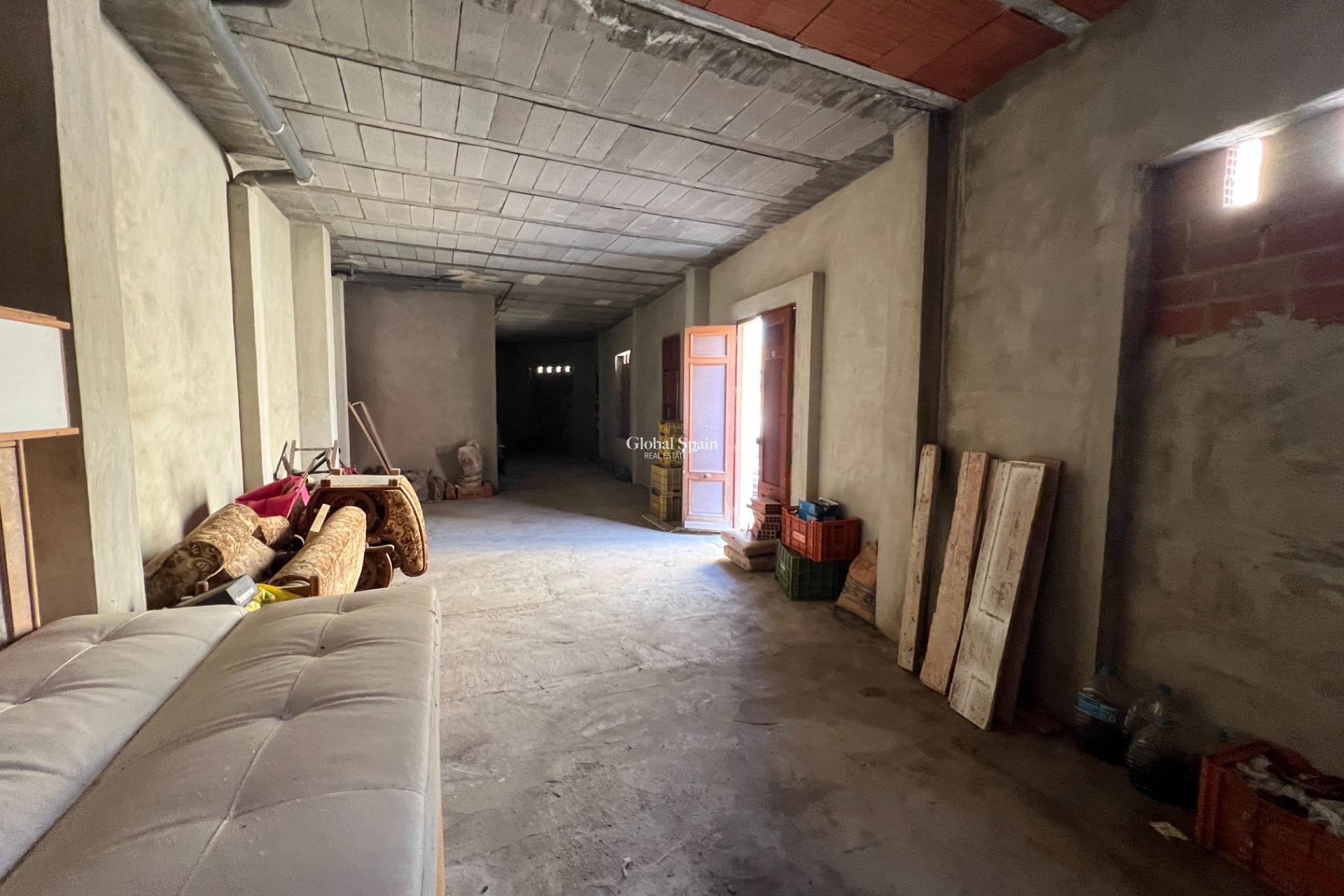 Wederverkoop - HUIS -
CATRAL - Comunidad Valenciana