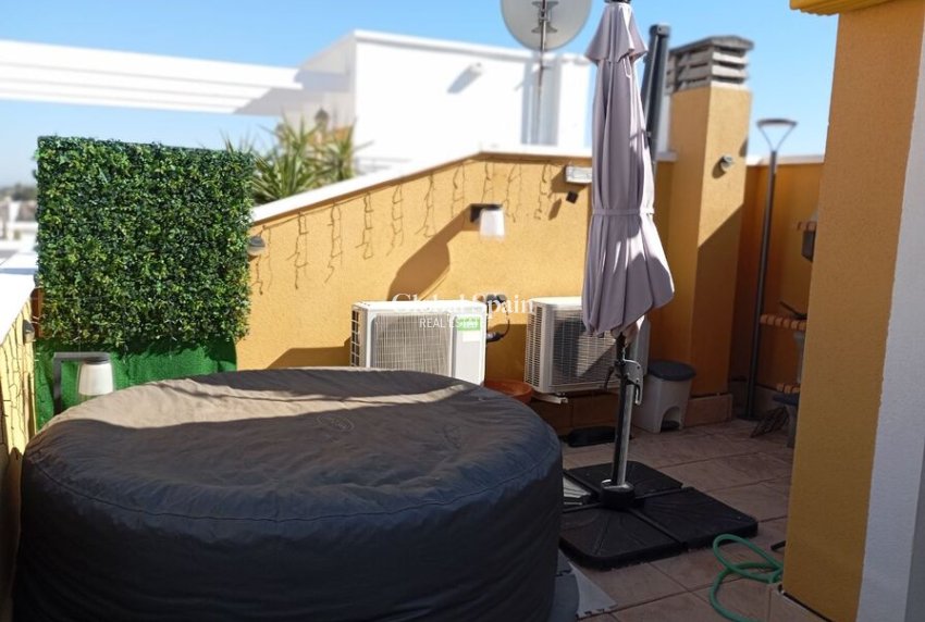 Wederverkoop - HUIS -
CATRAL - Costa Blanca