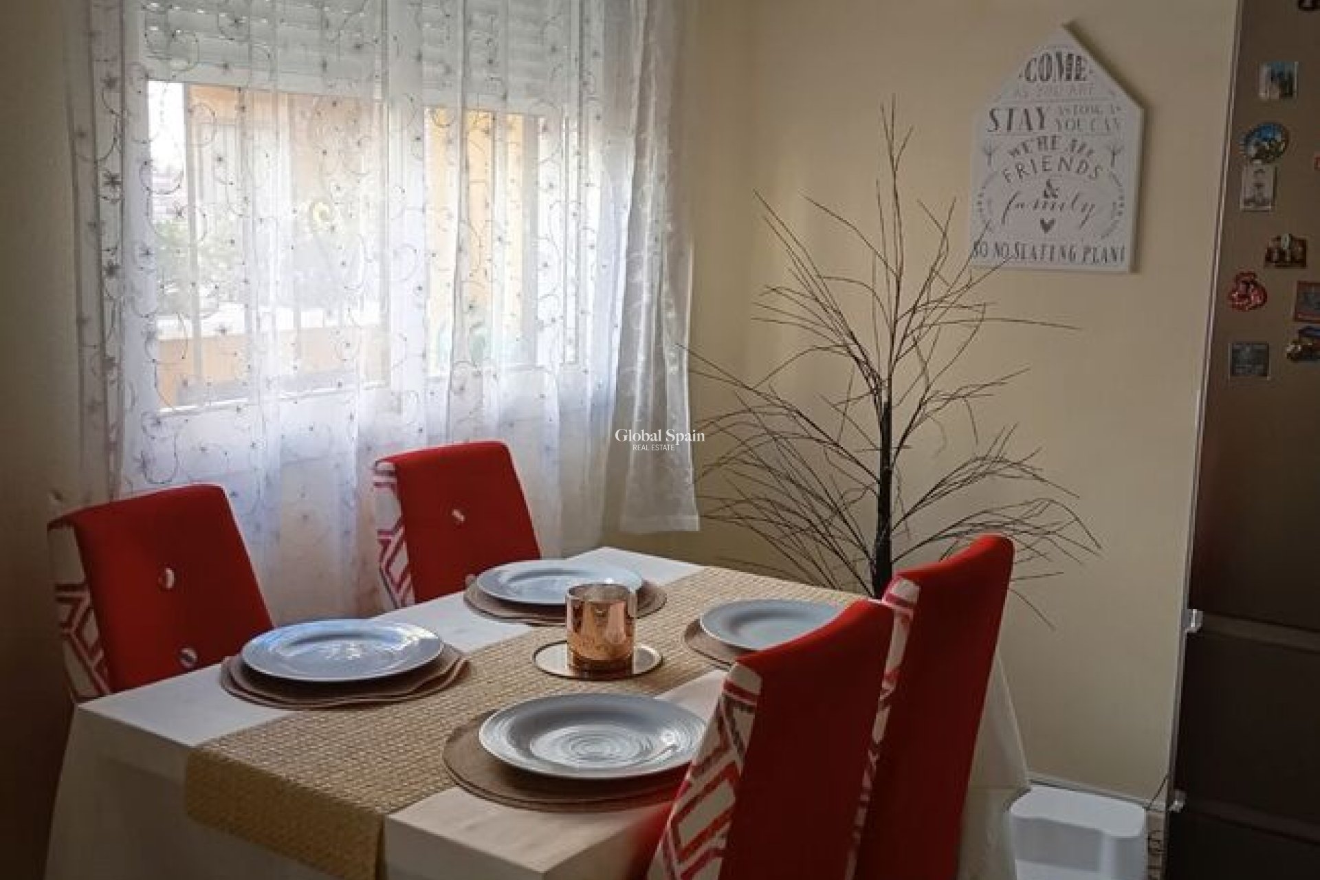 Wederverkoop - HUIS -
CATRAL - Costa Blanca