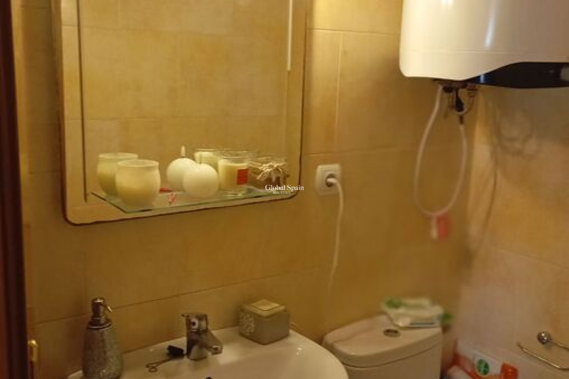 Wederverkoop - HUIS -
CATRAL - Costa Blanca