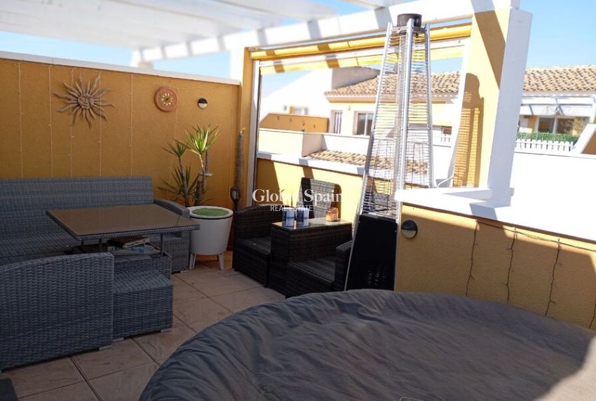 Wederverkoop - HUIS -
CATRAL - Costa Blanca