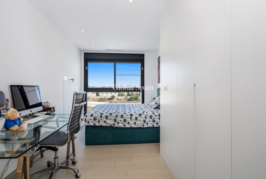 Wederverkoop - HUIS -
CIUDAD QUESADA - Costa Blanca South