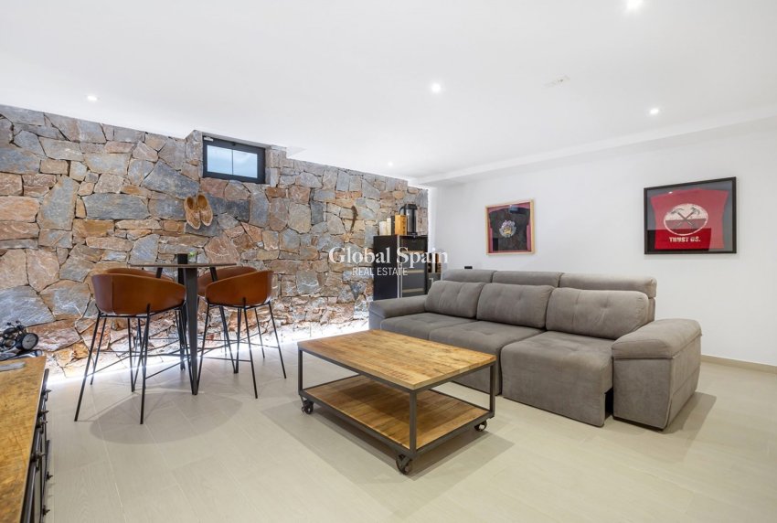 Wederverkoop - HUIS -
CIUDAD QUESADA - Costa Blanca South