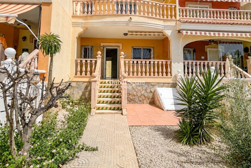 Wederverkoop - HUIS -
CIUDAD QUESADA - Doña Pepa
