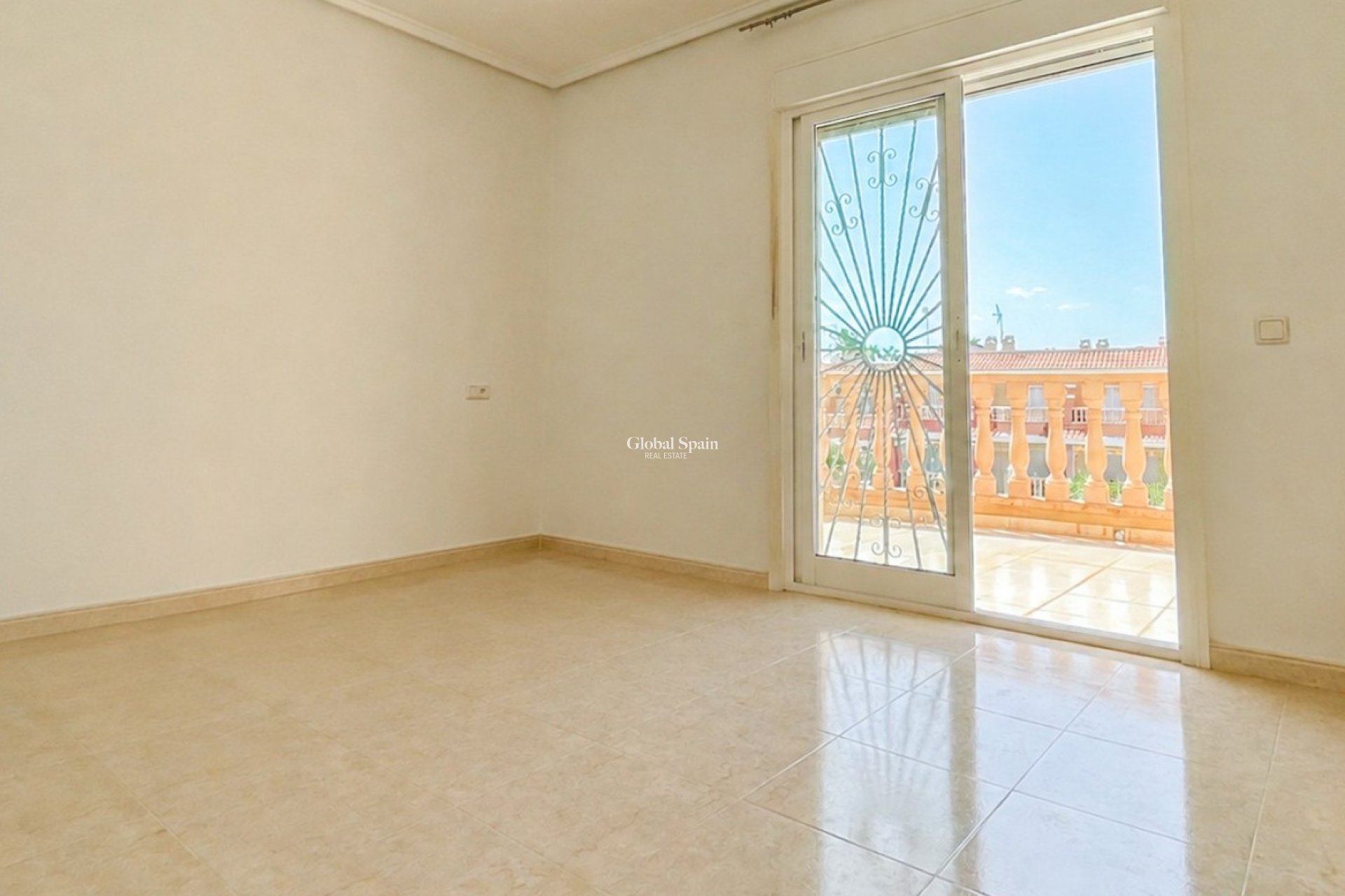 Wederverkoop - HUIS -
CIUDAD QUESADA - Doña Pepa