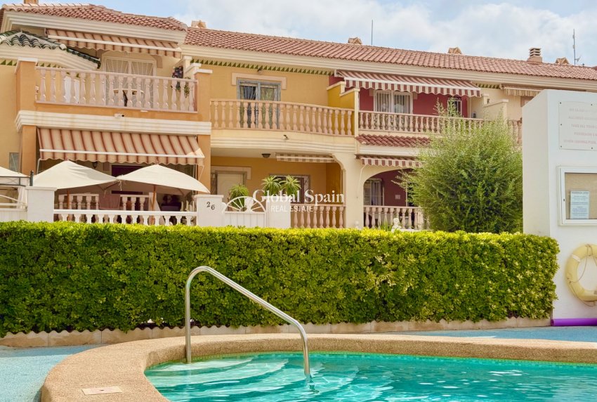 Wederverkoop - HUIS -
CIUDAD QUESADA - Doña Pepa