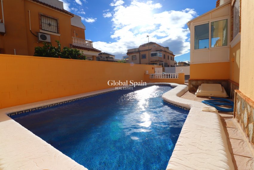 Wederverkoop - HUIS -
Ciudad Quesada - Lo Marabu